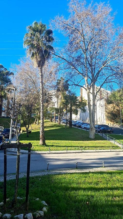 Lovely Room For Rent Odivelas  Εξωτερικό φωτογραφία
