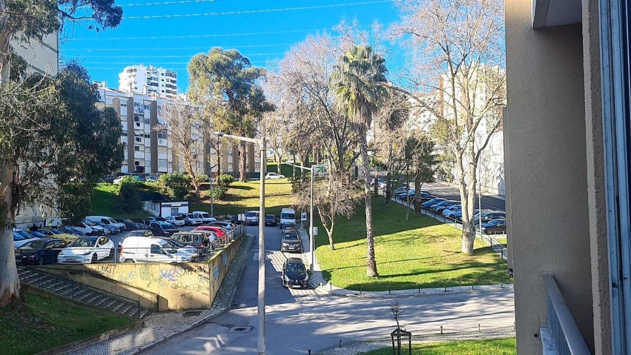 Lovely Room For Rent Odivelas  Εξωτερικό φωτογραφία