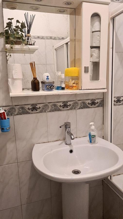 Lovely Room For Rent Odivelas  Εξωτερικό φωτογραφία